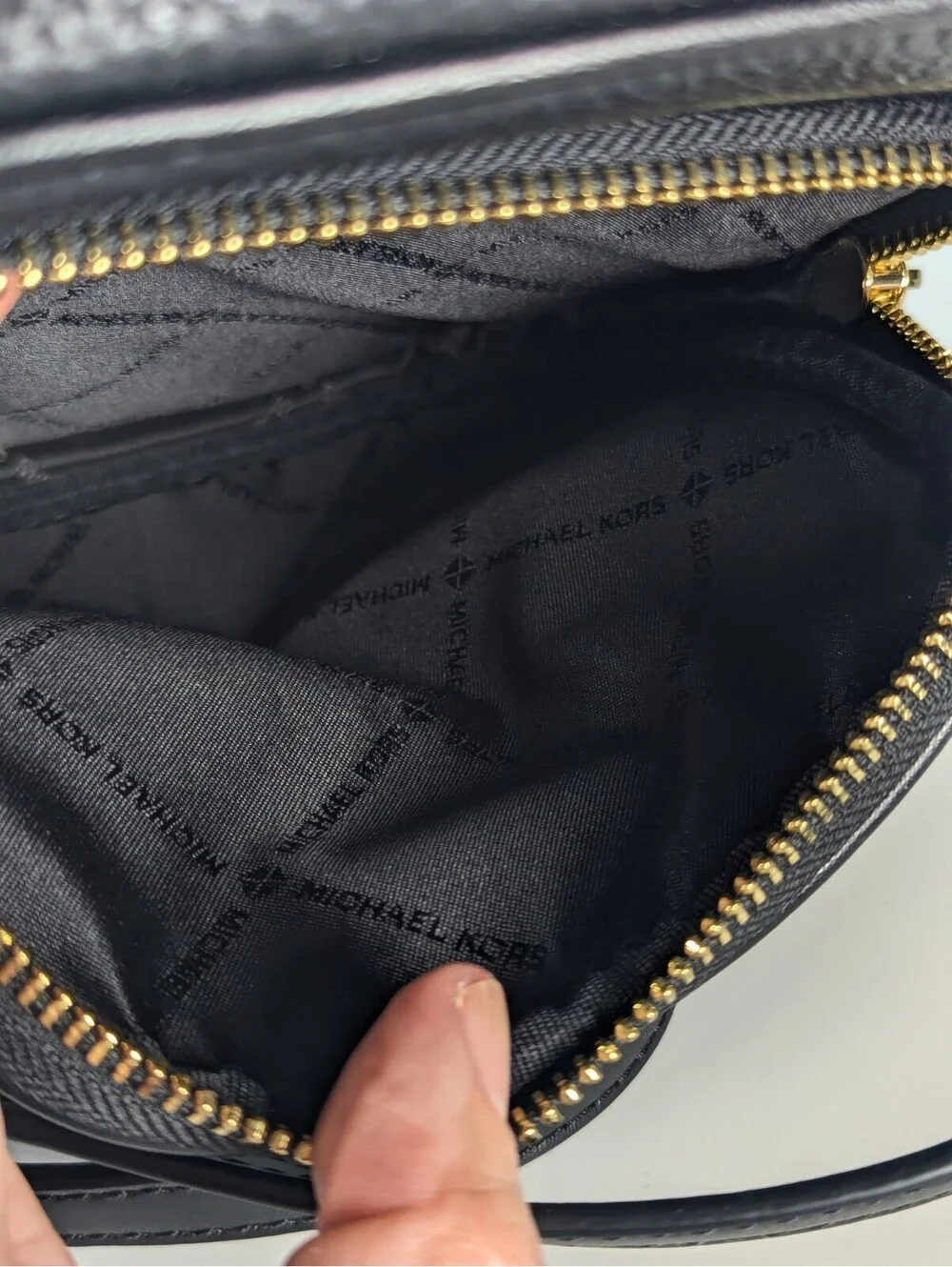 Michael Kors Jet Set Flight Travel Black Pebbled Leather Medium Crossbody Bag